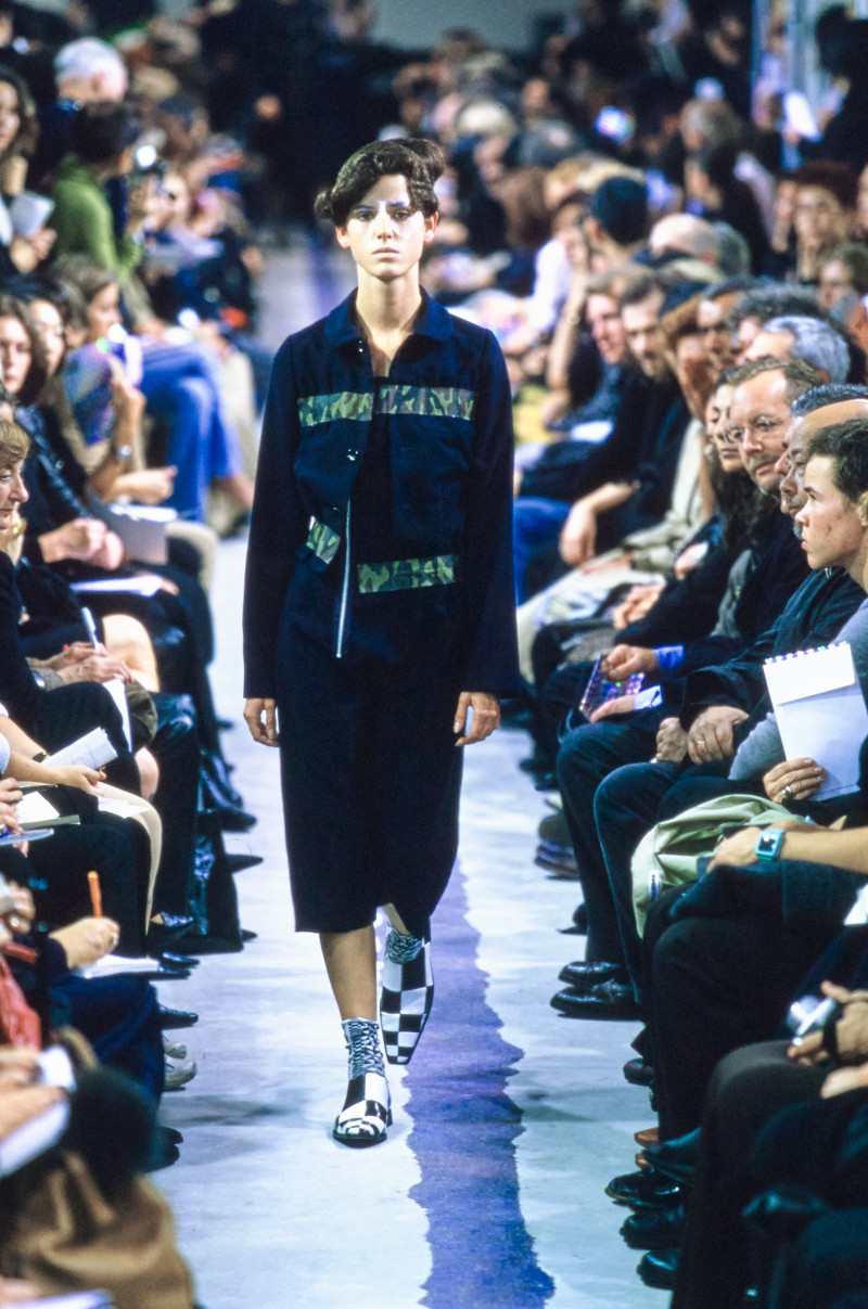 Comme Des Garcons fashion show for Spring/Summer 2001