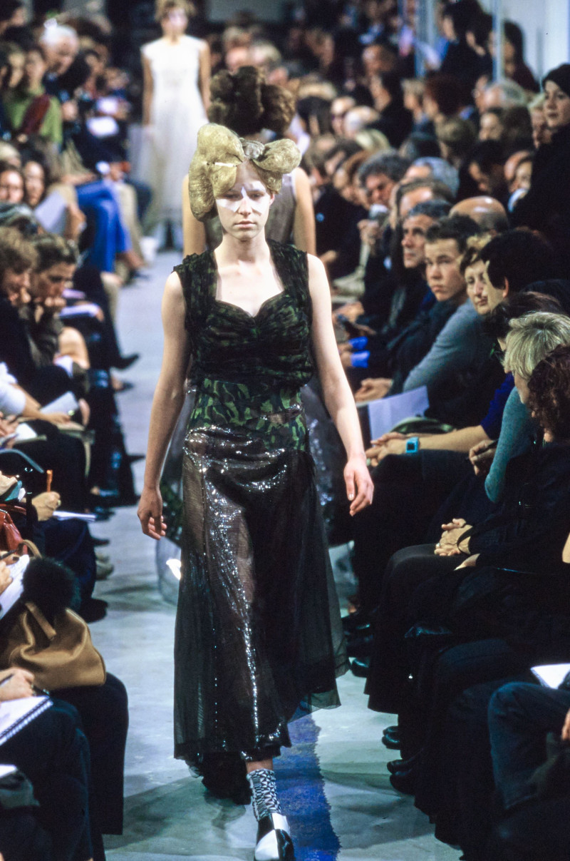 Comme Des Garcons fashion show for Spring/Summer 2001