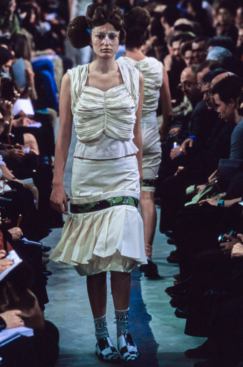 Comme Des Garcons fashion show for Spring/Summer 2001