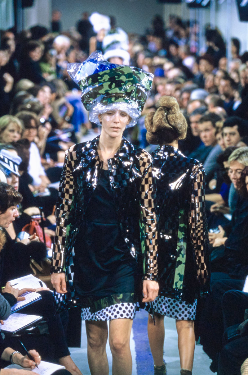Comme Des Garcons fashion show for Spring/Summer 2001