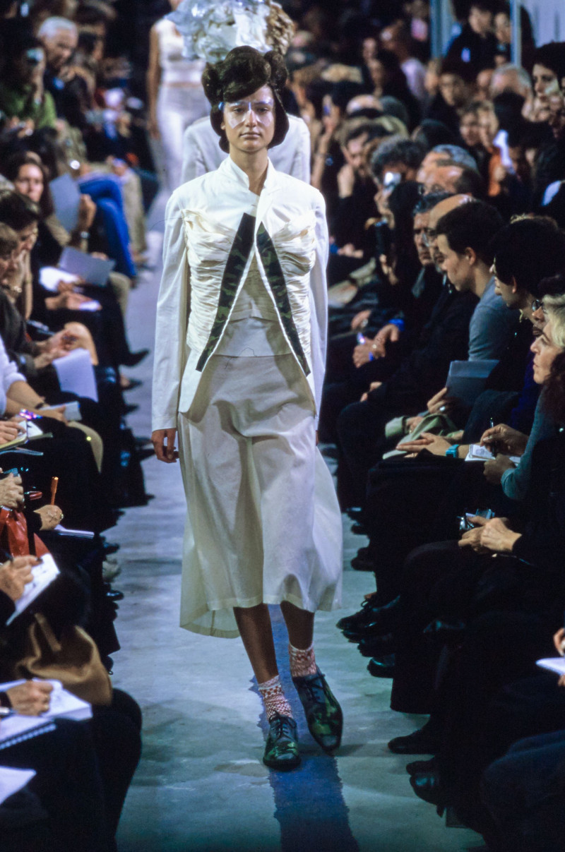 Comme Des Garcons fashion show for Spring/Summer 2001