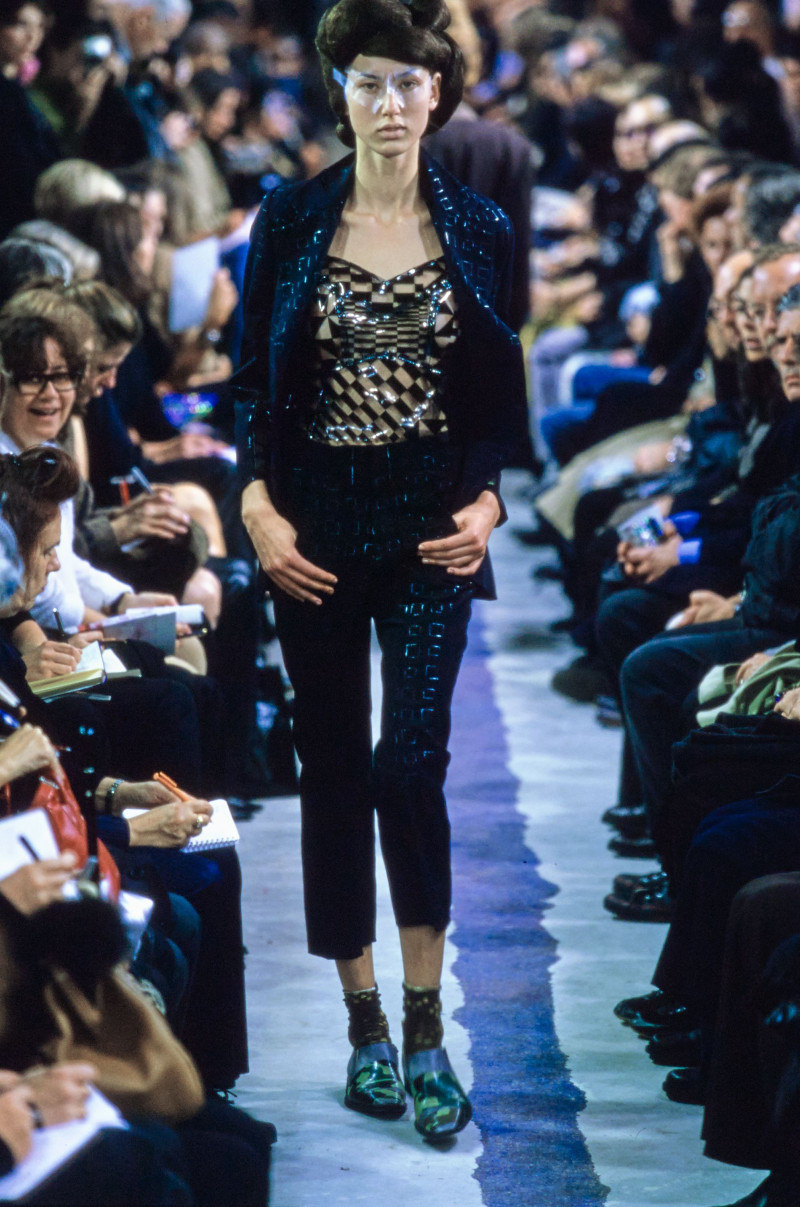 Comme Des Garcons fashion show for Spring/Summer 2001