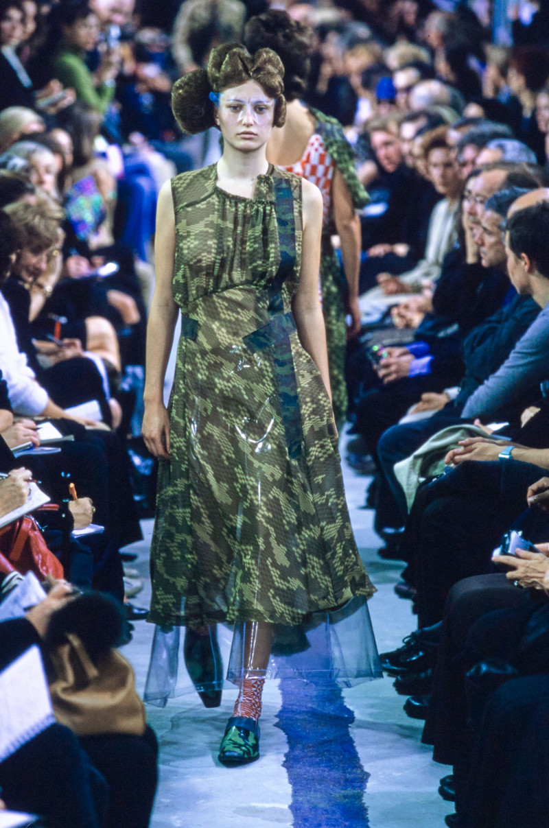 Comme Des Garcons fashion show for Spring/Summer 2001