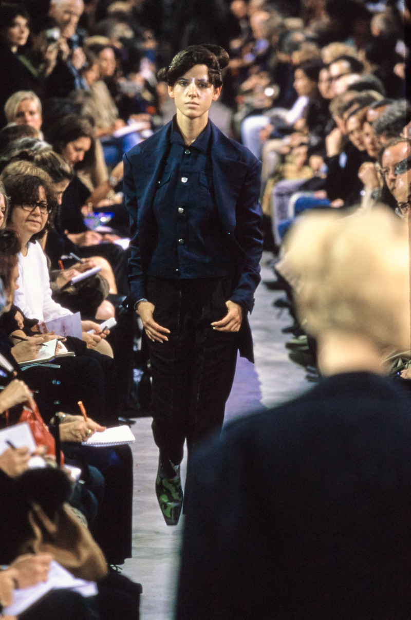Comme Des Garcons fashion show for Spring/Summer 2001