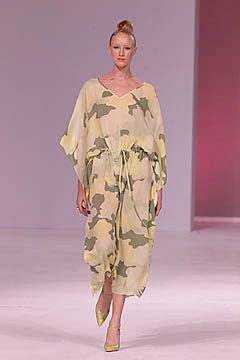 Matthew Williamson fashion show for Spring/Summer 2001