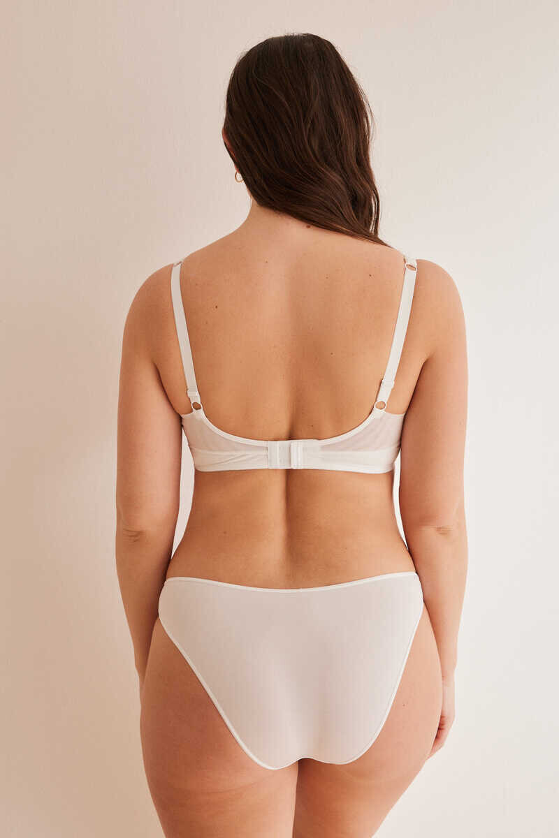 Sabrina Laporte featured in  the womens secret catalogue for Summer 2025