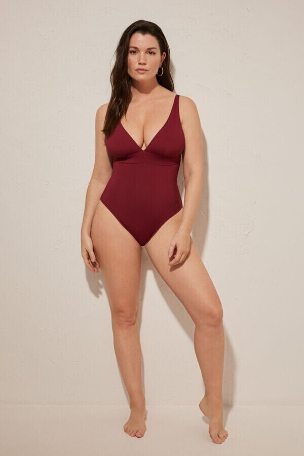 Sabrina Laporte featured in  the womens secret catalogue for Summer 2025