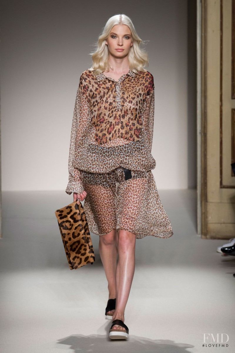 Simonetta Ravizza fashion show for Spring/Summer 2015