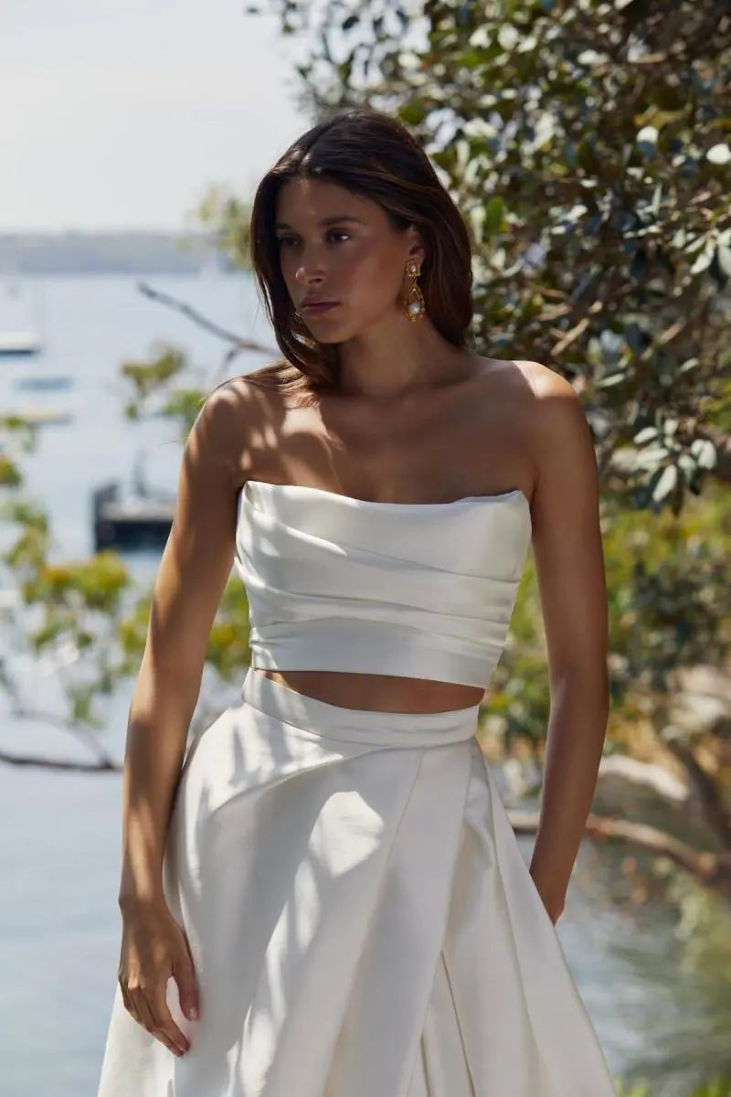 Nuria Oliu Sanchez featured in  the KWH Bridal - Karen Willis Holmes lookbook for Summer 2024