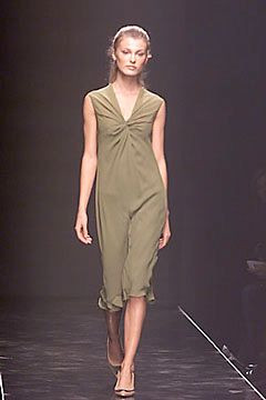 Alberta Ferretti fashion show for Autumn/Winter 2000