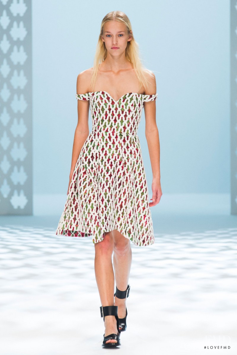 Hussein Chalayan fashion show for Spring/Summer 2015