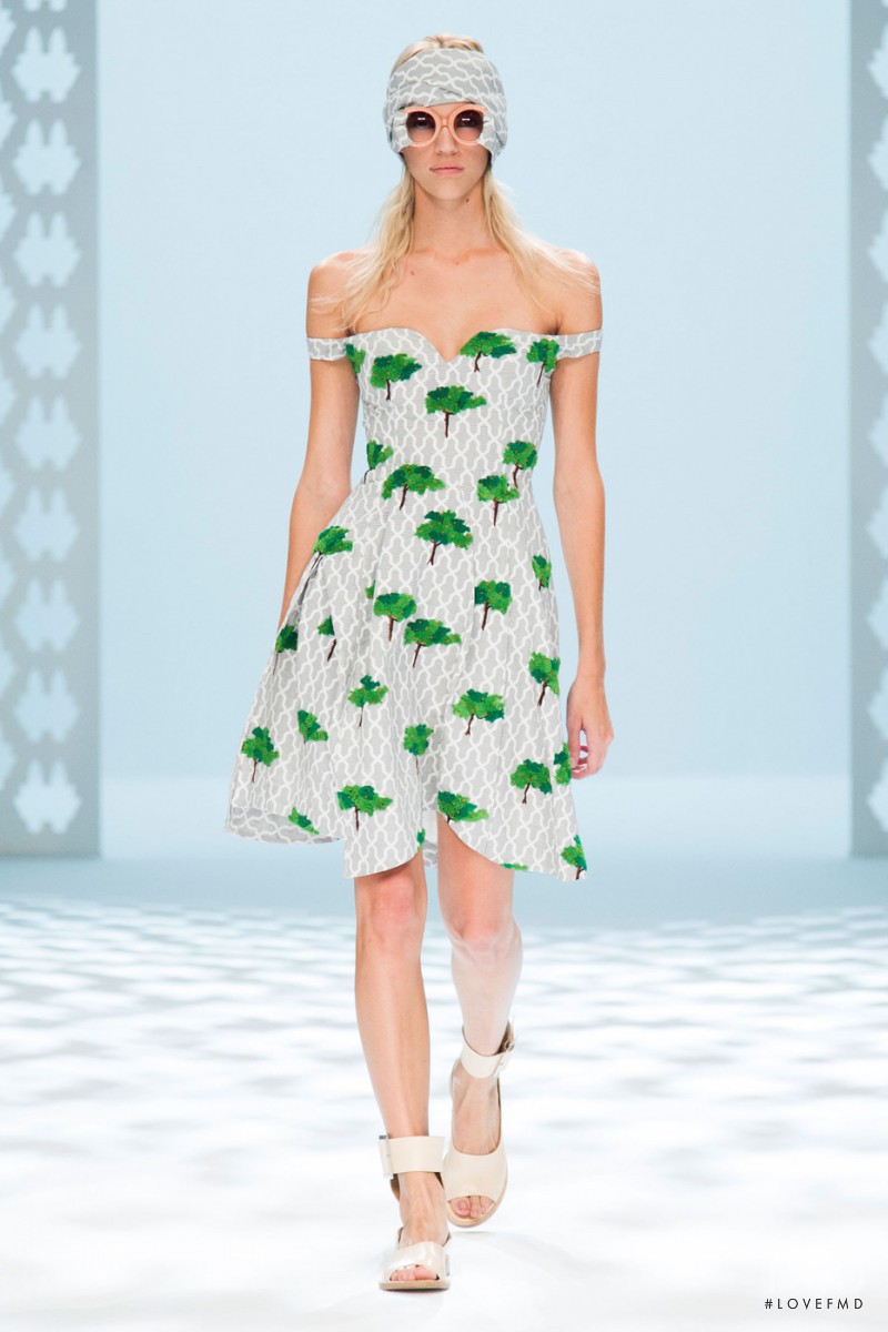 Devon Windsor featured in  the Hussein Chalayan fashion show for Spring/Summer 2015