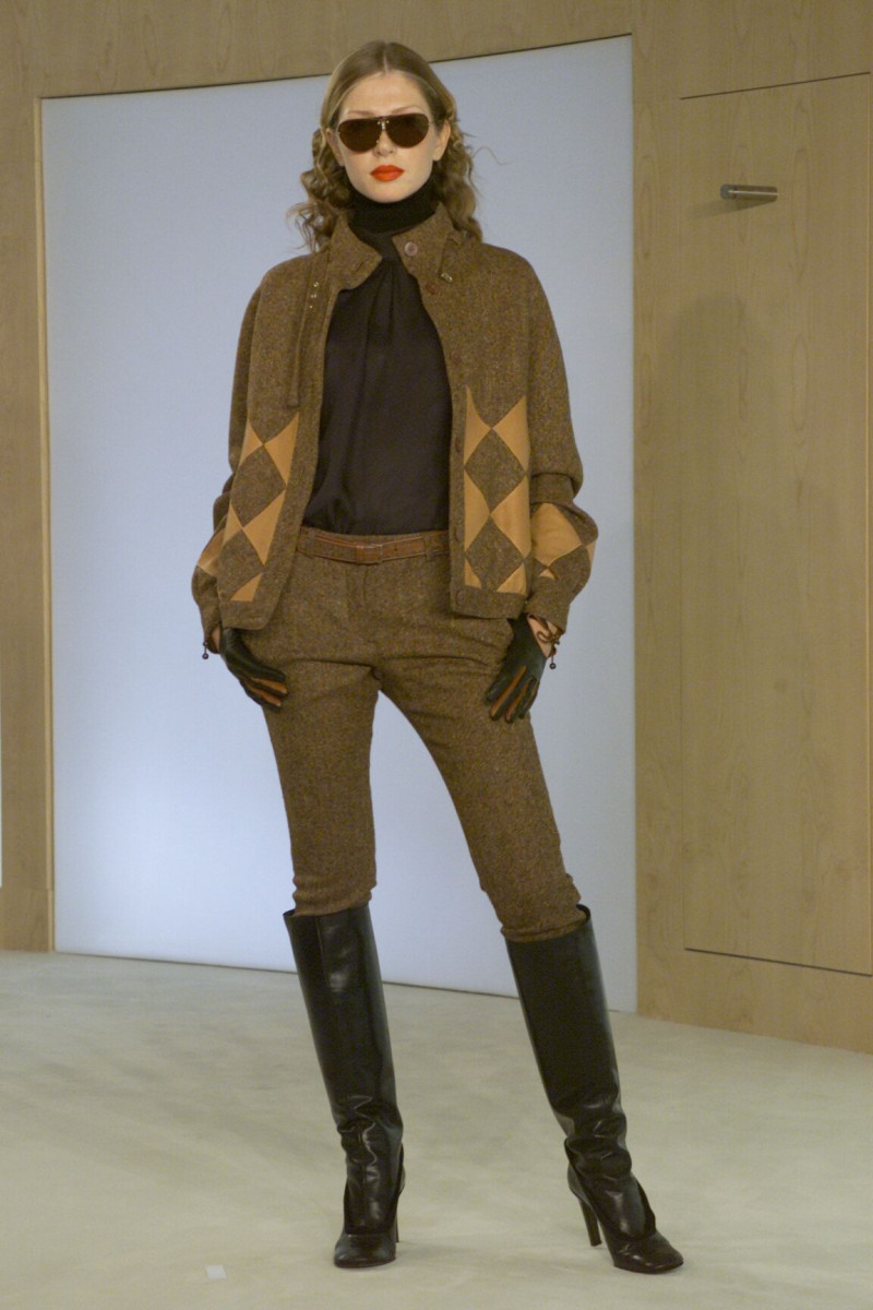 Bottega Veneta fashion show for Autumn/Winter 2000