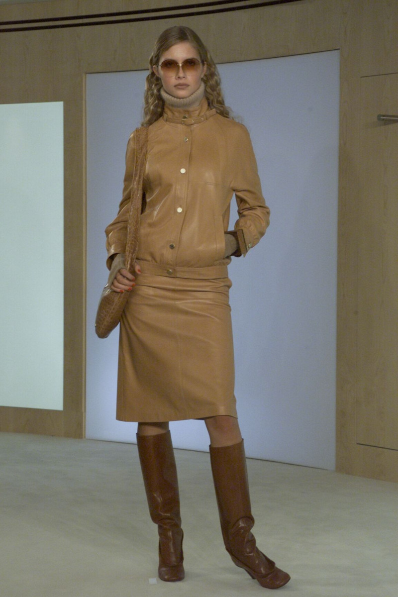 Bottega Veneta fashion show for Autumn/Winter 2000