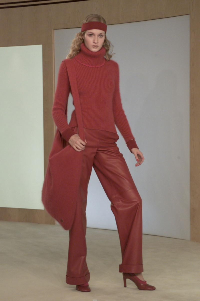 Bottega Veneta fashion show for Autumn/Winter 2000