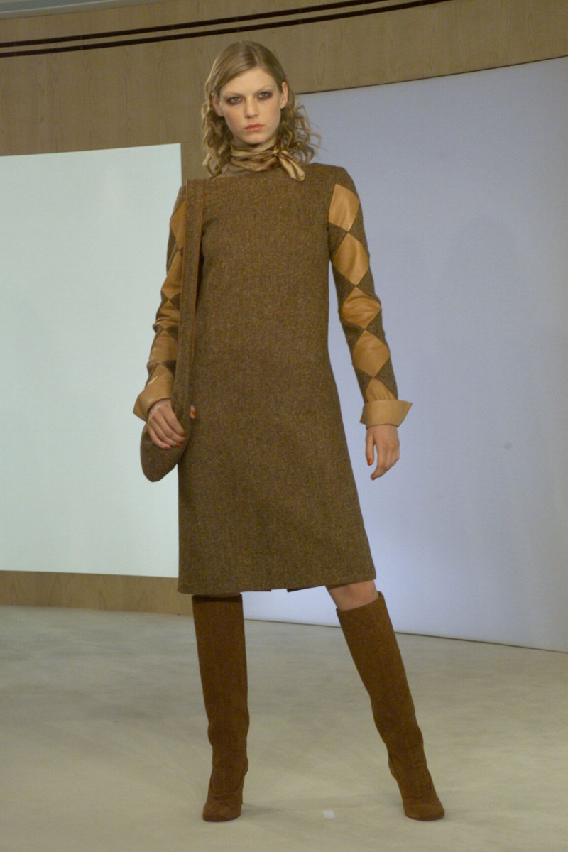 Bottega Veneta fashion show for Autumn/Winter 2000