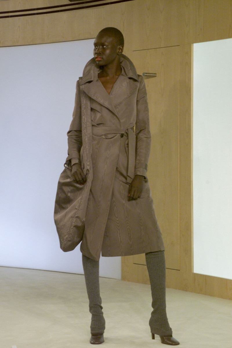 Bottega Veneta fashion show for Autumn/Winter 2000