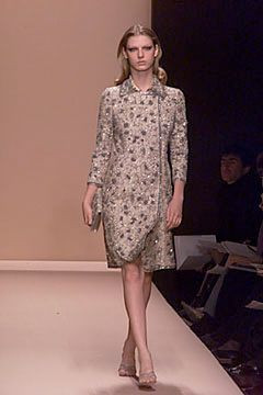 Carolina Herrera fashion show for Autumn/Winter 2000