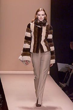 Carolina Herrera fashion show for Autumn/Winter 2000
