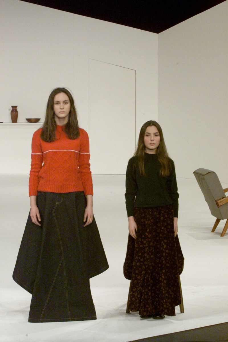 Hussein Chalayan fashion show for Autumn/Winter 2000
