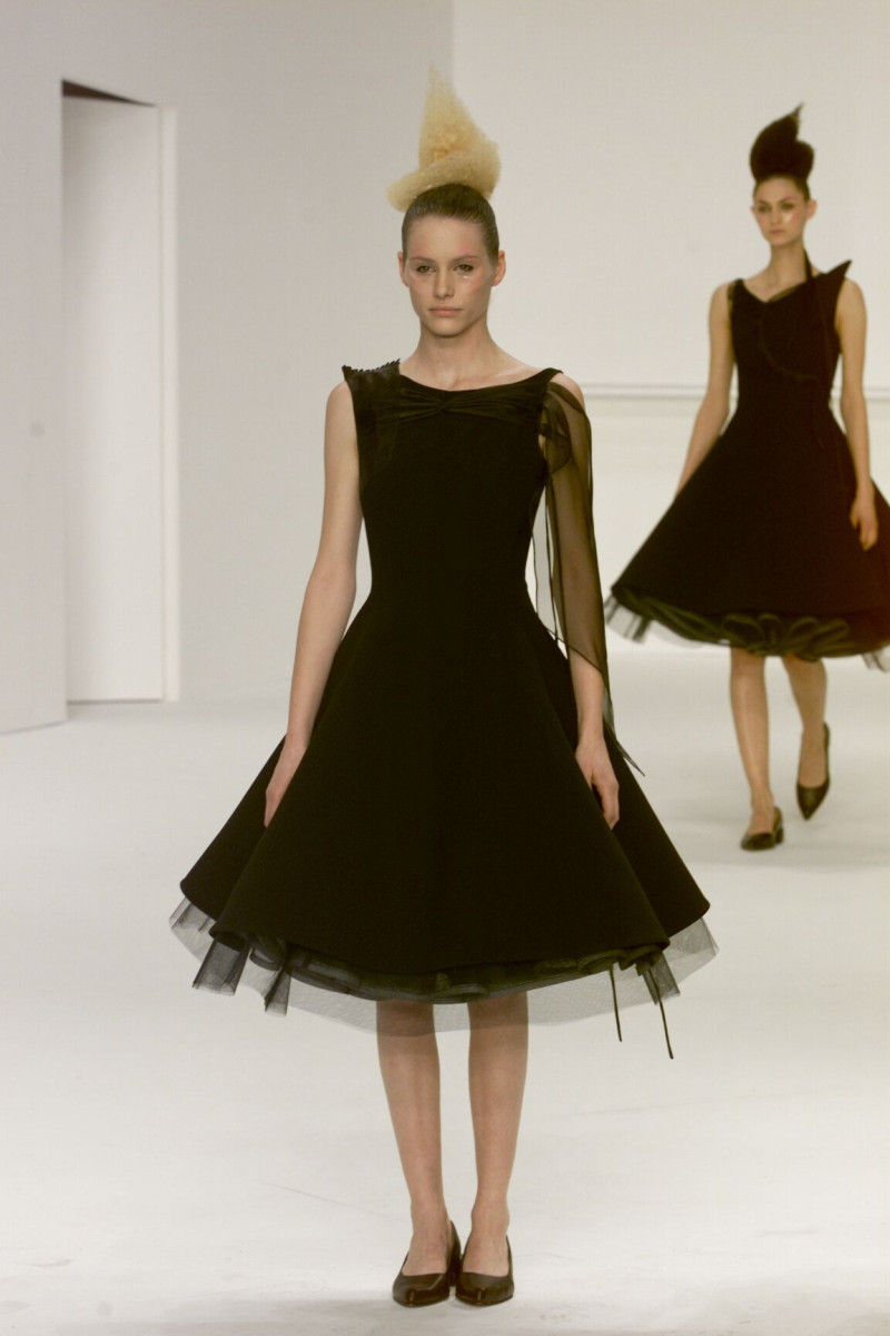 Hussein Chalayan fashion show for Autumn/Winter 2000