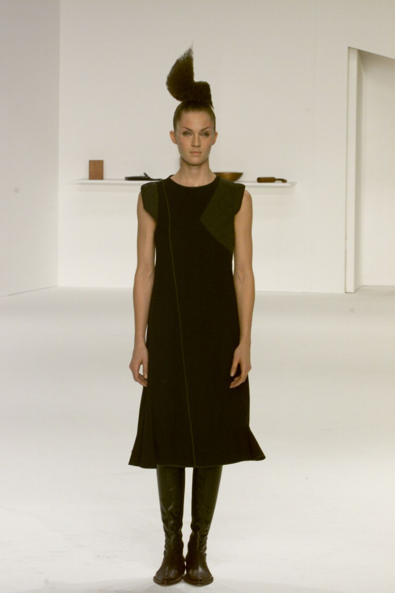 Hussein Chalayan fashion show for Autumn/Winter 2000
