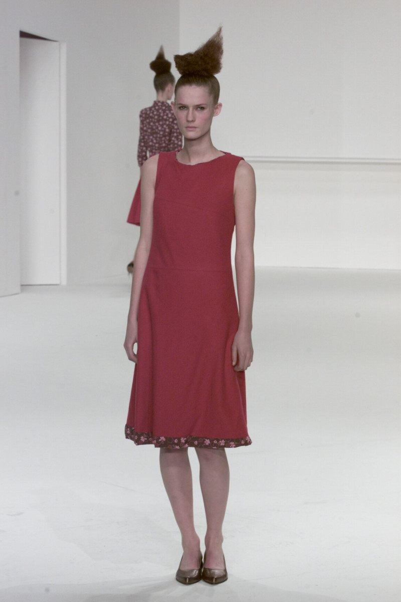 Hussein Chalayan fashion show for Autumn/Winter 2000