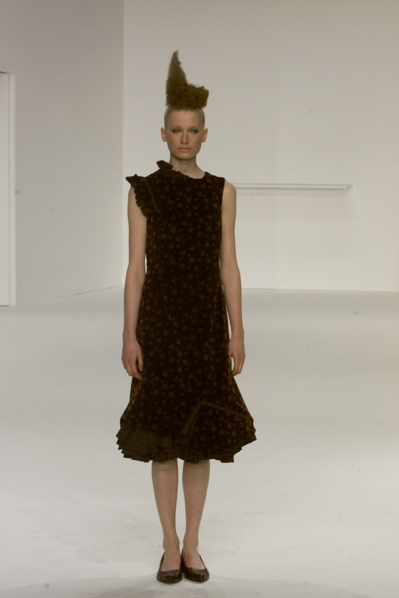 Hussein Chalayan fashion show for Autumn/Winter 2000