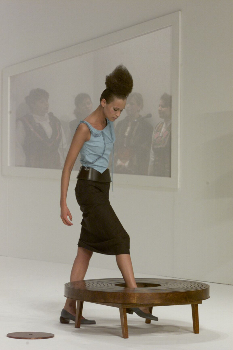 Hussein Chalayan fashion show for Autumn/Winter 2000