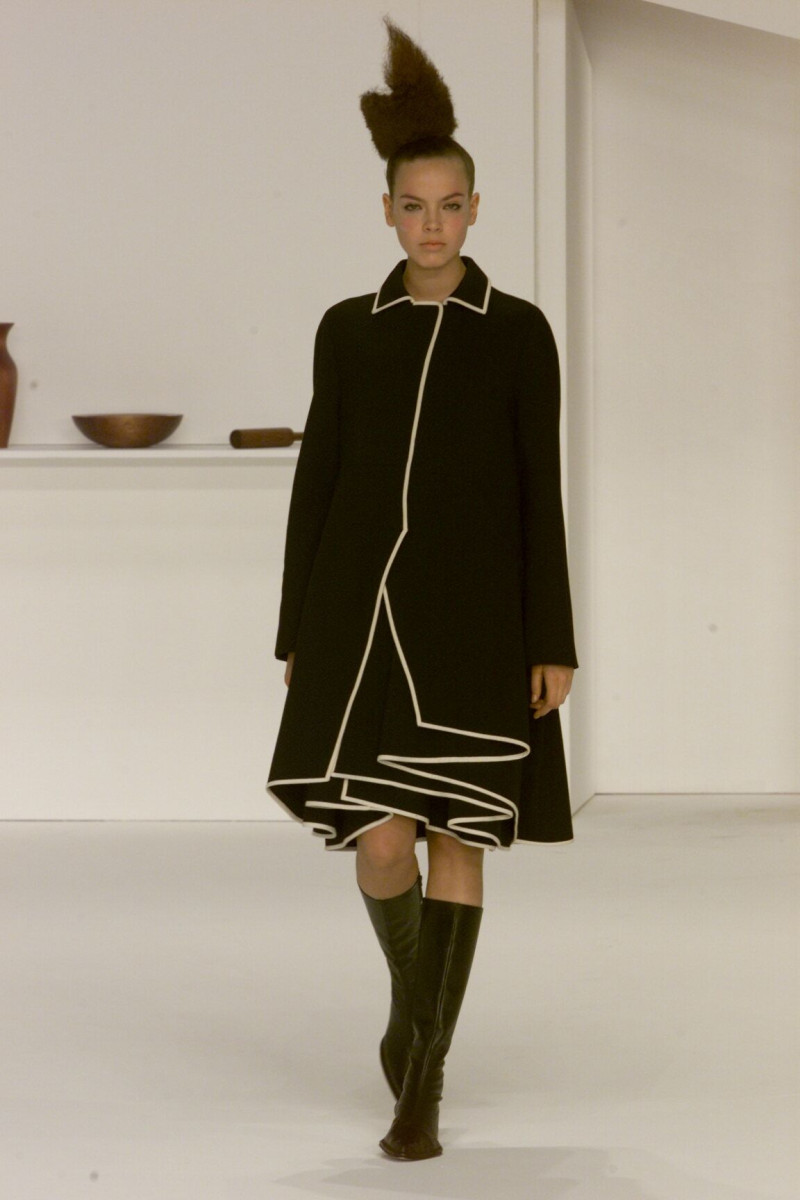 Hussein Chalayan fashion show for Autumn/Winter 2000