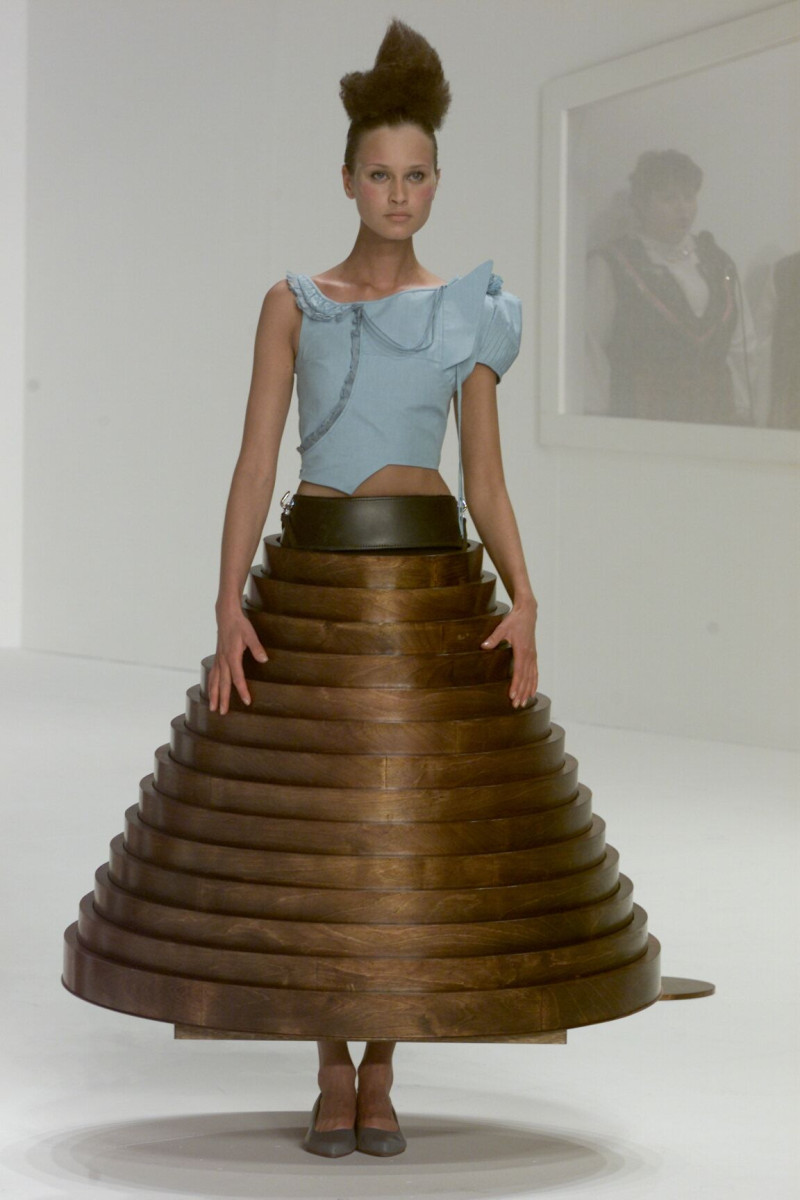 Hussein Chalayan fashion show for Autumn/Winter 2000