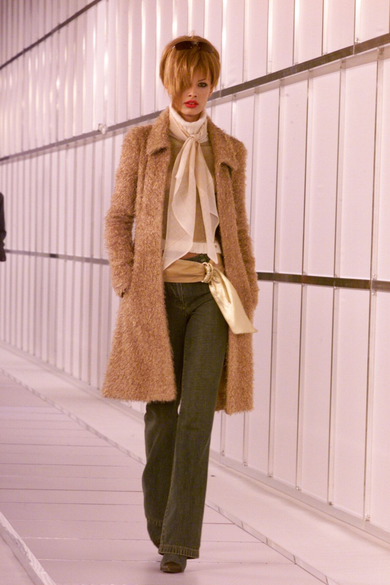 Chanel fashion show for Autumn/Winter 2000