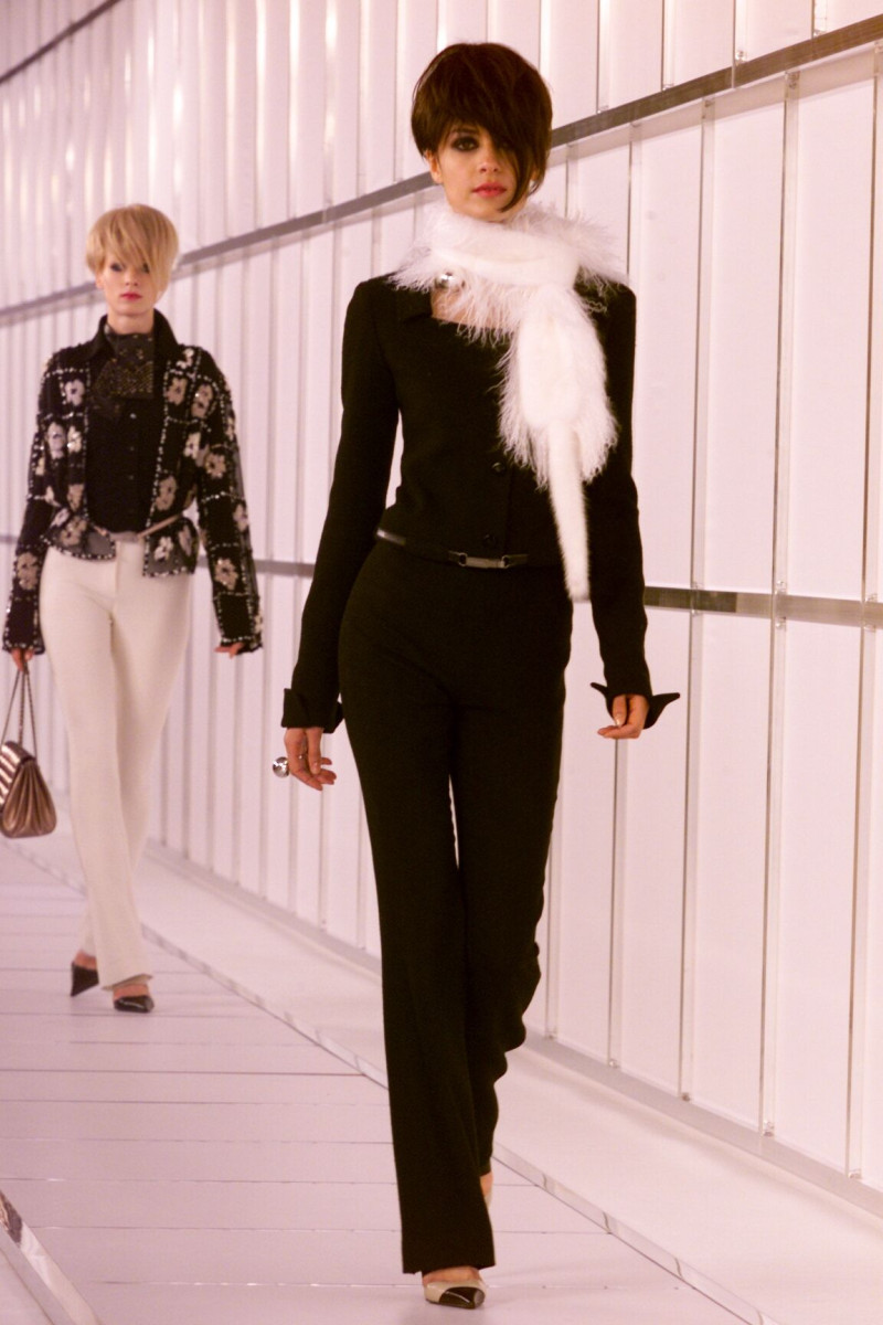 Chanel fashion show for Autumn/Winter 2000