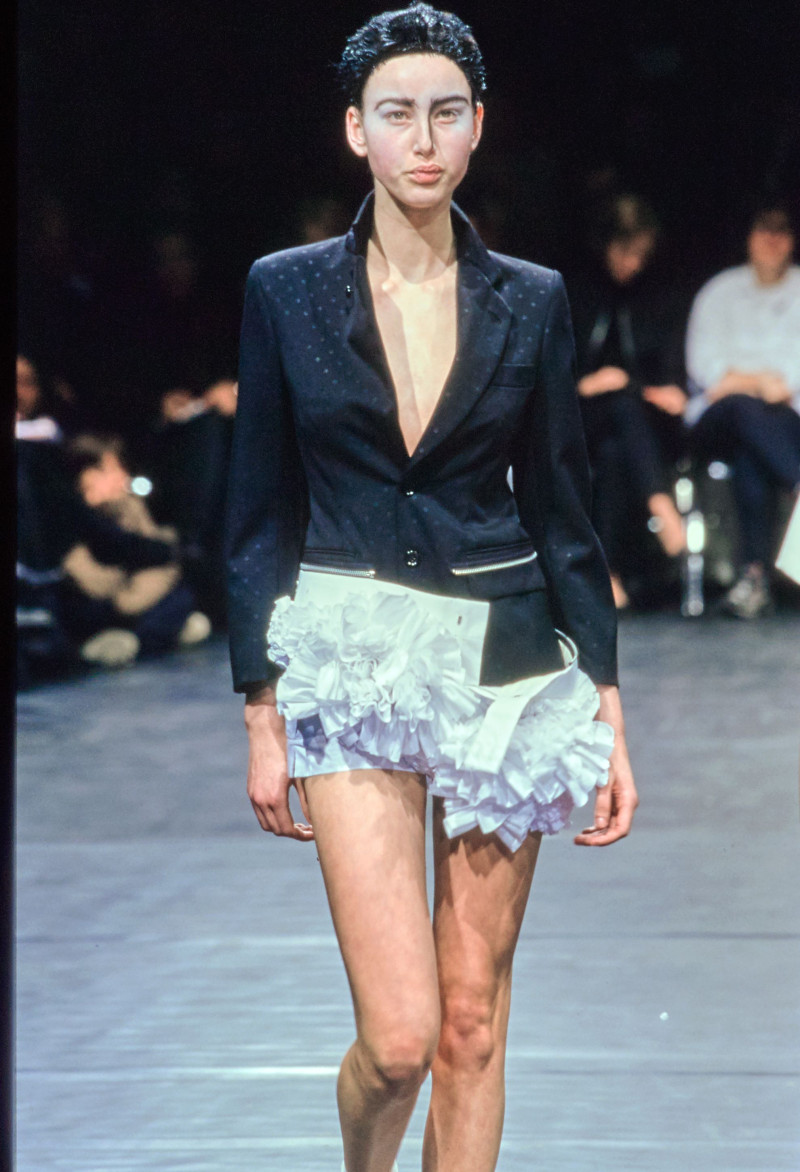 Comme des Garçons fashion show for Autumn/Winter 2000