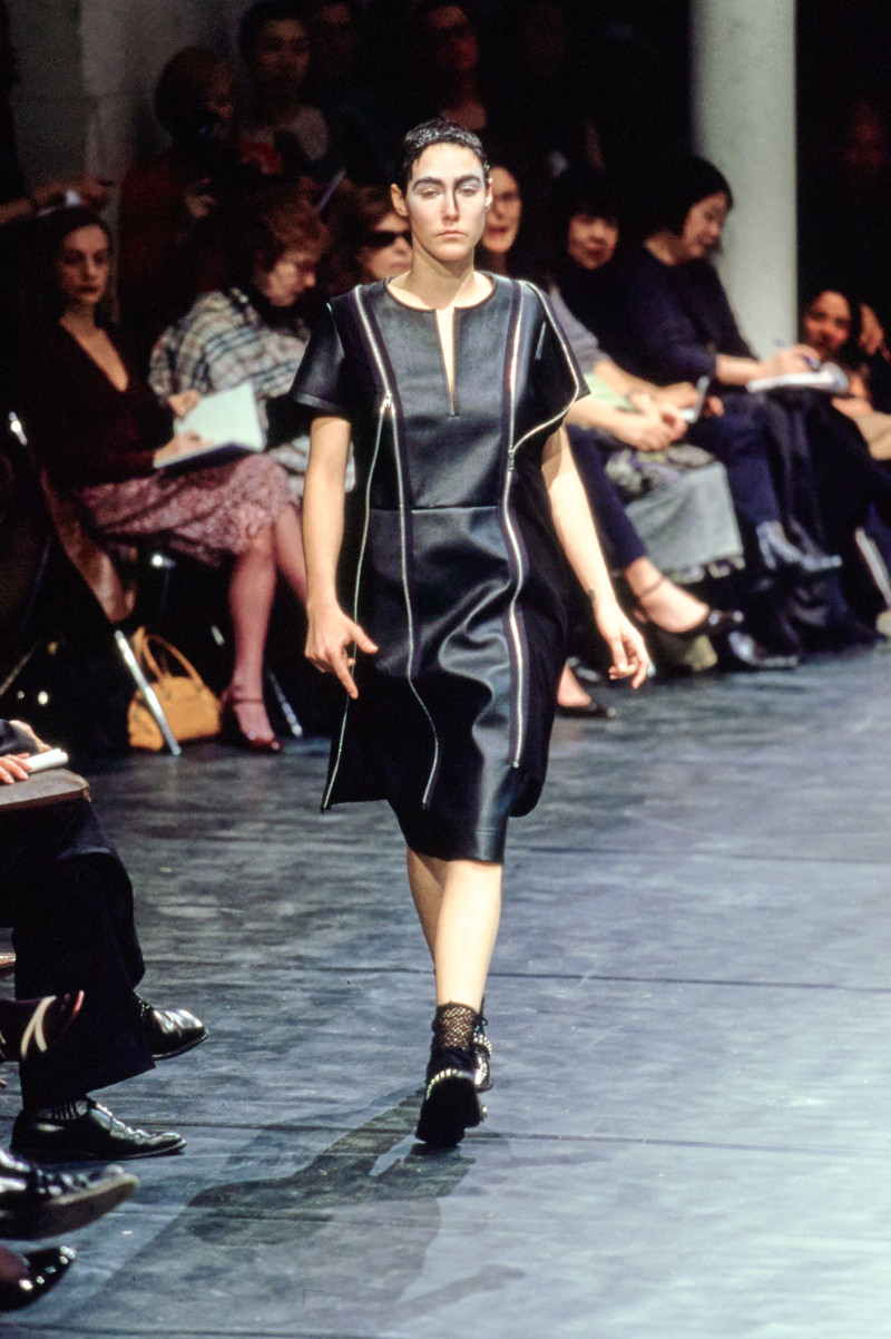 Comme des Garçons fashion show for Autumn/Winter 2000