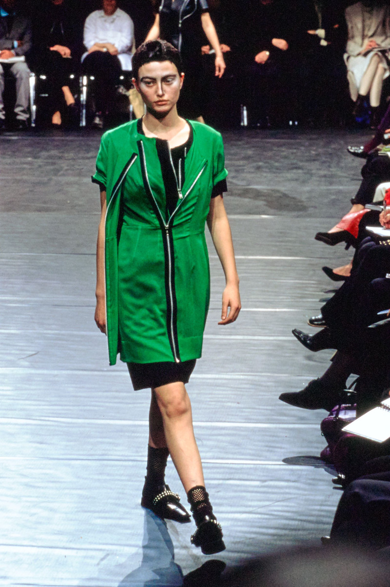 Comme des Garçons fashion show for Autumn/Winter 2000