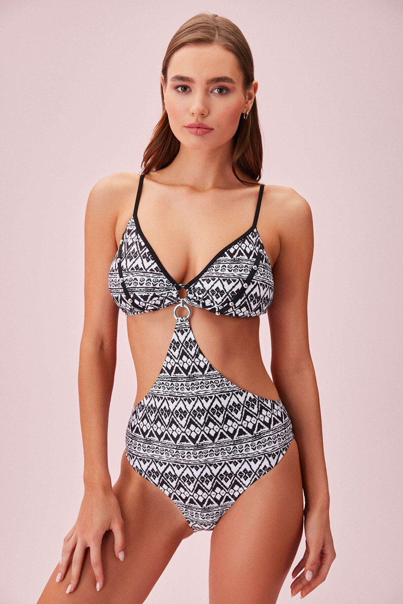 Suwen catalogue for Autumn/Winter 2024