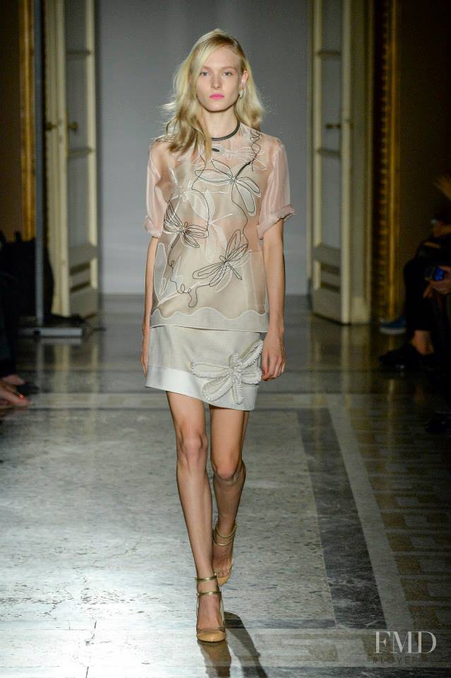 Maja Salamon featured in  the Aquilano.Rimondi fashion show for Spring/Summer 2015
