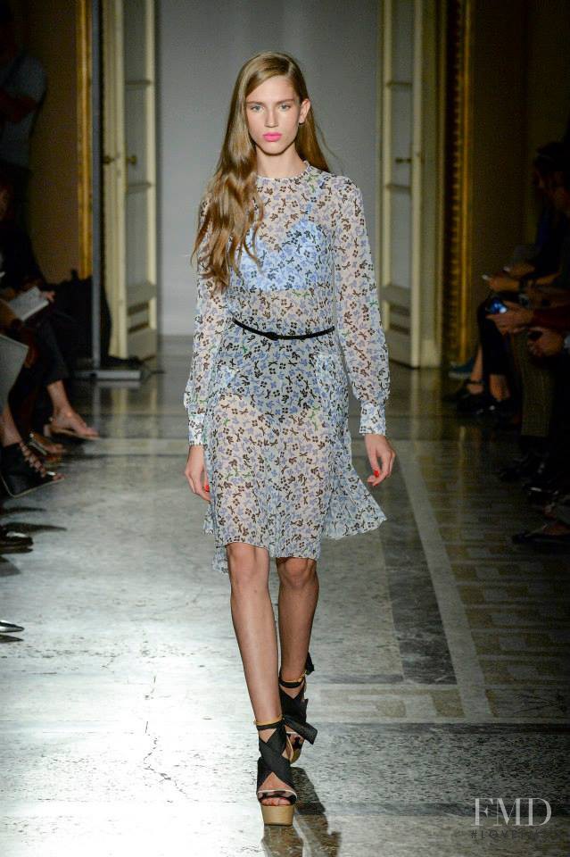 Sabina Lobova featured in  the Aquilano.Rimondi fashion show for Spring/Summer 2015