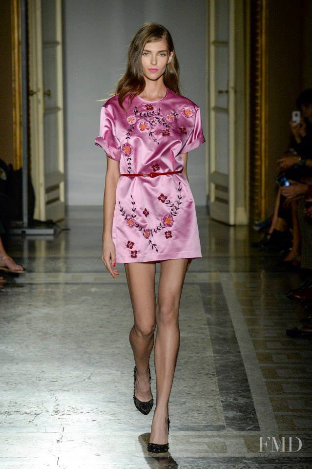 Anastasia Lagune featured in  the Aquilano.Rimondi fashion show for Spring/Summer 2015