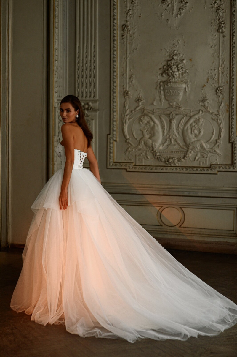 Alexandra Pletnyova featured in  the Belfaso catalogue for Summer 2025