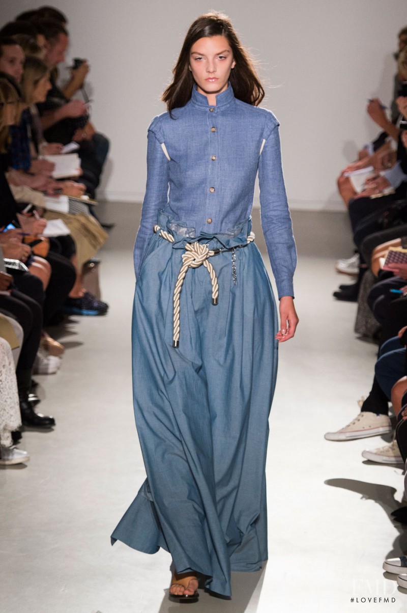 Natali Eydelman featured in  the Veronique Branquinho fashion show for Spring/Summer 2015