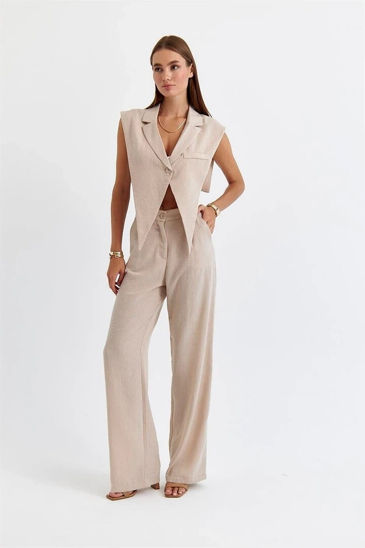 Alexandra Pletnyova featured in  the Tuba Butik catalogue for Spring/Summer 2024