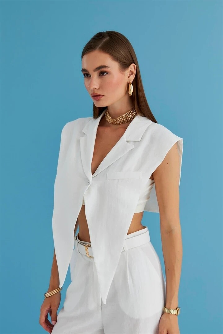 Alexandra Pletnyova featured in  the Tuba Butik catalogue for Spring/Summer 2024