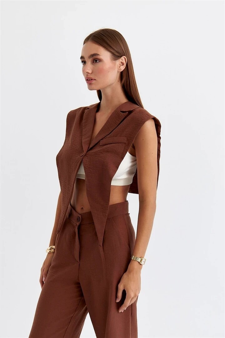 Alexandra Pletnyova featured in  the Tuba Butik catalogue for Spring/Summer 2024