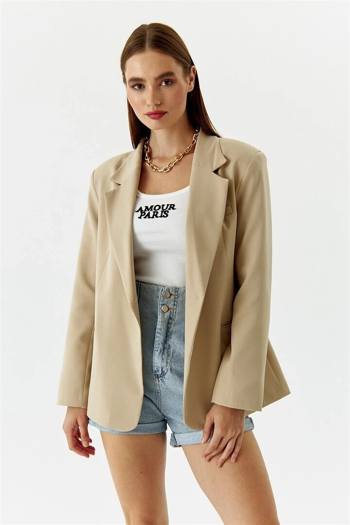 Alexandra Pletnyova featured in  the Tuba Butik catalogue for Spring/Summer 2024
