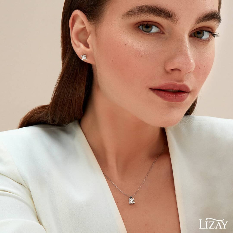 Alexandra Pletnyova featured in  the Lizay advertisement for Spring/Summer 2021