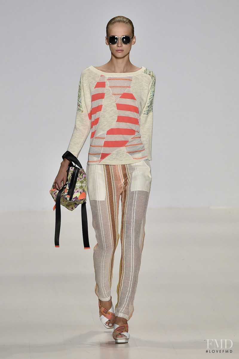 Ella Petrushko featured in  the Custo Barcelona fashion show for Spring/Summer 2015