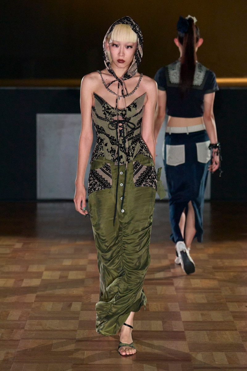 Yueqi Qi fashion show for Spring/Summer 2026