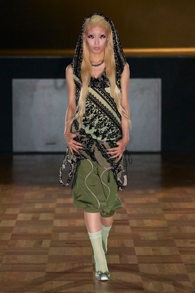 Yueqi Qi fashion show for Spring/Summer 2026
